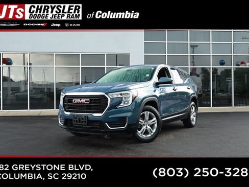 Used 2024 GMC Terrain SLE AWD/4WD image 1