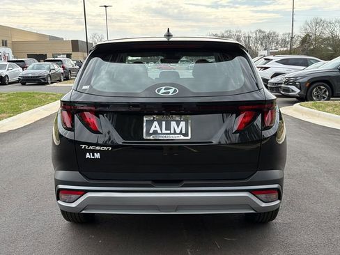 New 2026 Hyundai Tucson SE image 6