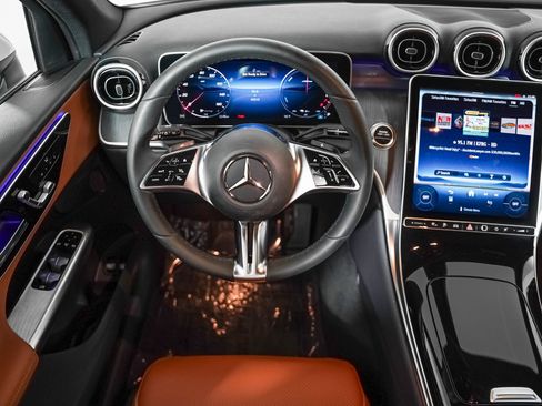 Certified 2025 Mercedes-Benz GLC 350e 4MATIC image 15