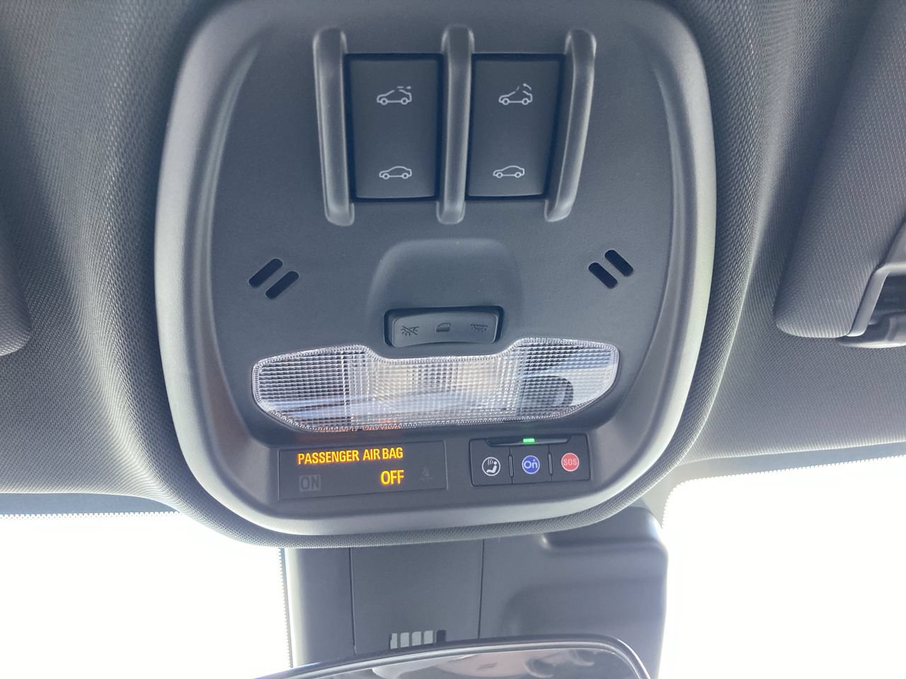 New 2026 Chevrolet Trax RS w/ Sunroof Package FWD image 35
