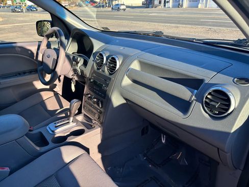 Used 2006 Ford Freestyle SE image 17