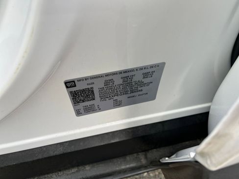 Used 2025 Chevrolet Equinox LT image 29