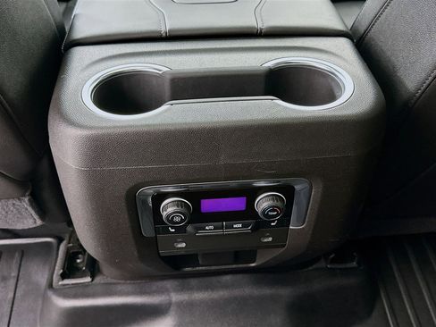 Used 2021 Chevrolet Tahoe LT w/ LT Signature Package image 27