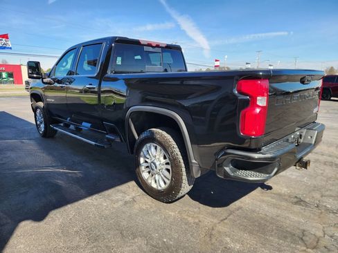Used 2020 Chevrolet Silverado 2500 High Country w/ Z71 Off-Road Package image 6