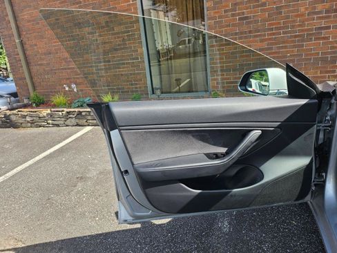 Used 2018 Tesla Model 3 Long Range AWD/4WD image 34