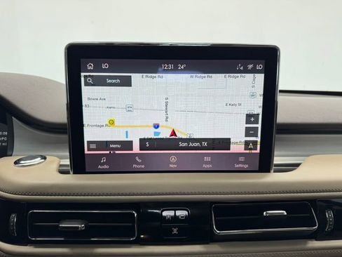 Used 2023 Lincoln Aviator 2WD w/ Premium Package image 28