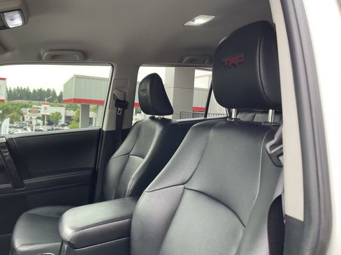 Certified 2023 Toyota 4Runner TRD Off-Road Premium AWD/4WD image 21