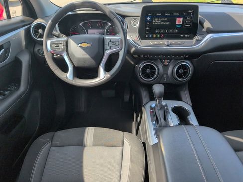 Used 2023 Chevrolet Blazer LT image 32