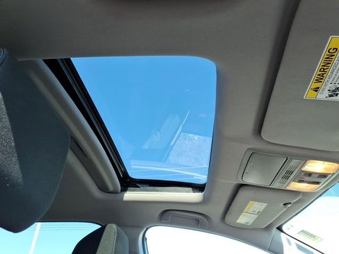 Used 2018 Honda CR-V EX image 6