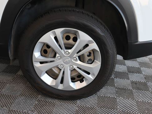 Used 2024 Chevrolet Trax LS FWD image 16