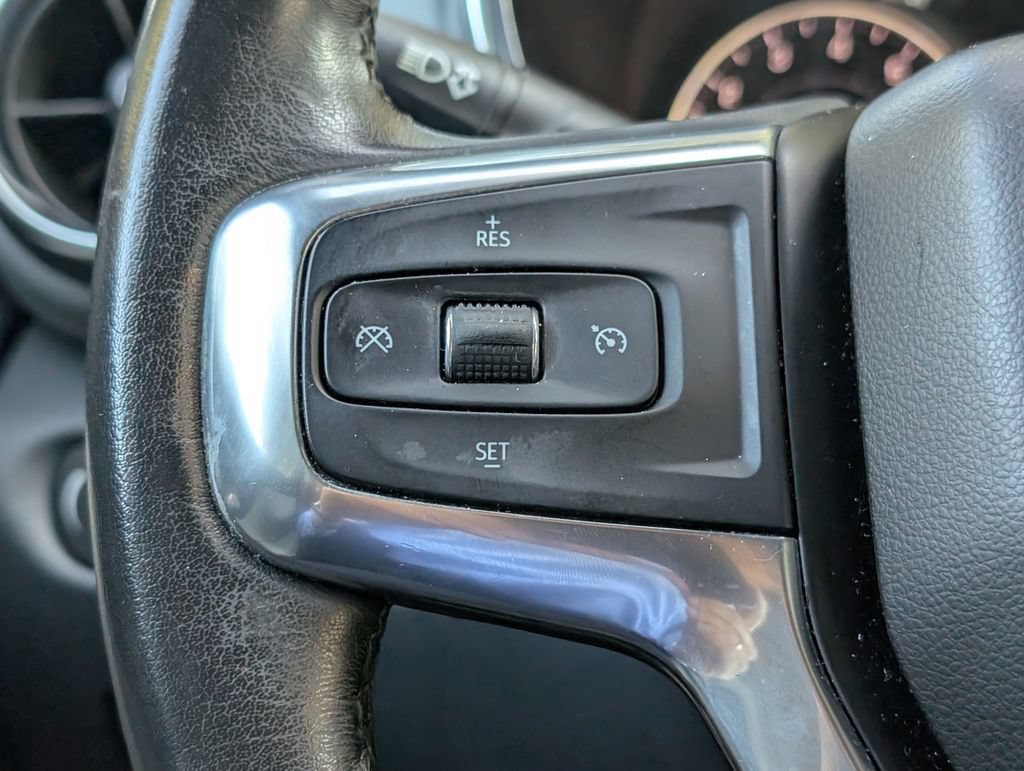 Used 2019 Chevrolet Blazer LT w/ Sound & Technology Package FWD image 28