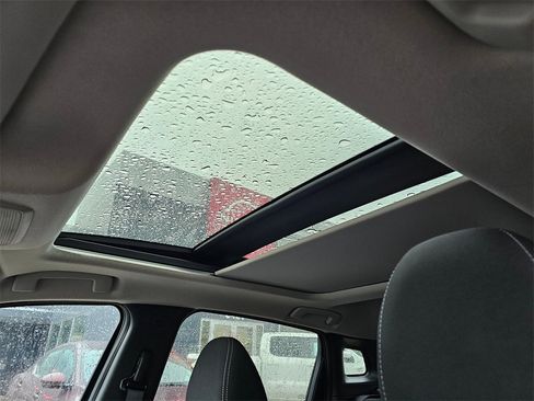 New 2026 Nissan Kicks SV image 12