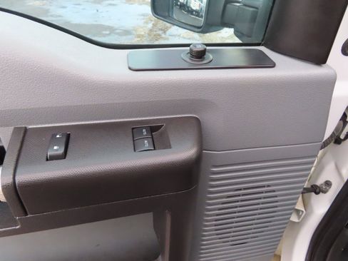 Used 2015 Ford F250 XL w/ Power Equipment Group image 27