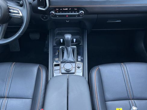 Used 2025 MAZDA CX-50 AWD 2.5 Hybrid w/ Premium Pkg image 17