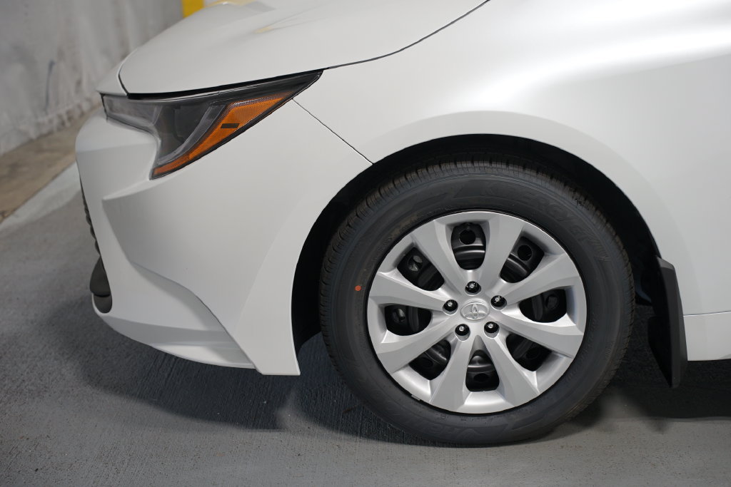 New 2027 Toyota Corolla LE FWD image 5