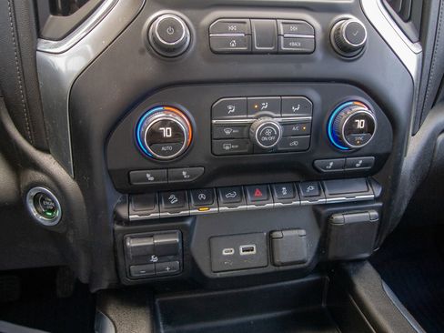 Used 2021 Chevrolet Silverado 1500 LT Trail Boss w/ Convenience Package II AWD/4WD image 17