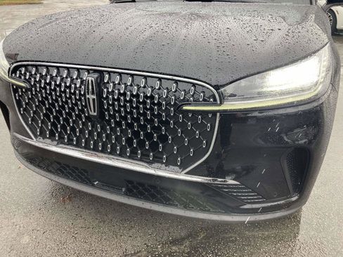 New 2025 Lincoln Aviator 2WD w/ Equipment Group 101A image 10