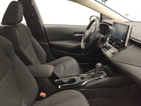 Used 2021 Toyota Corolla LE image 21