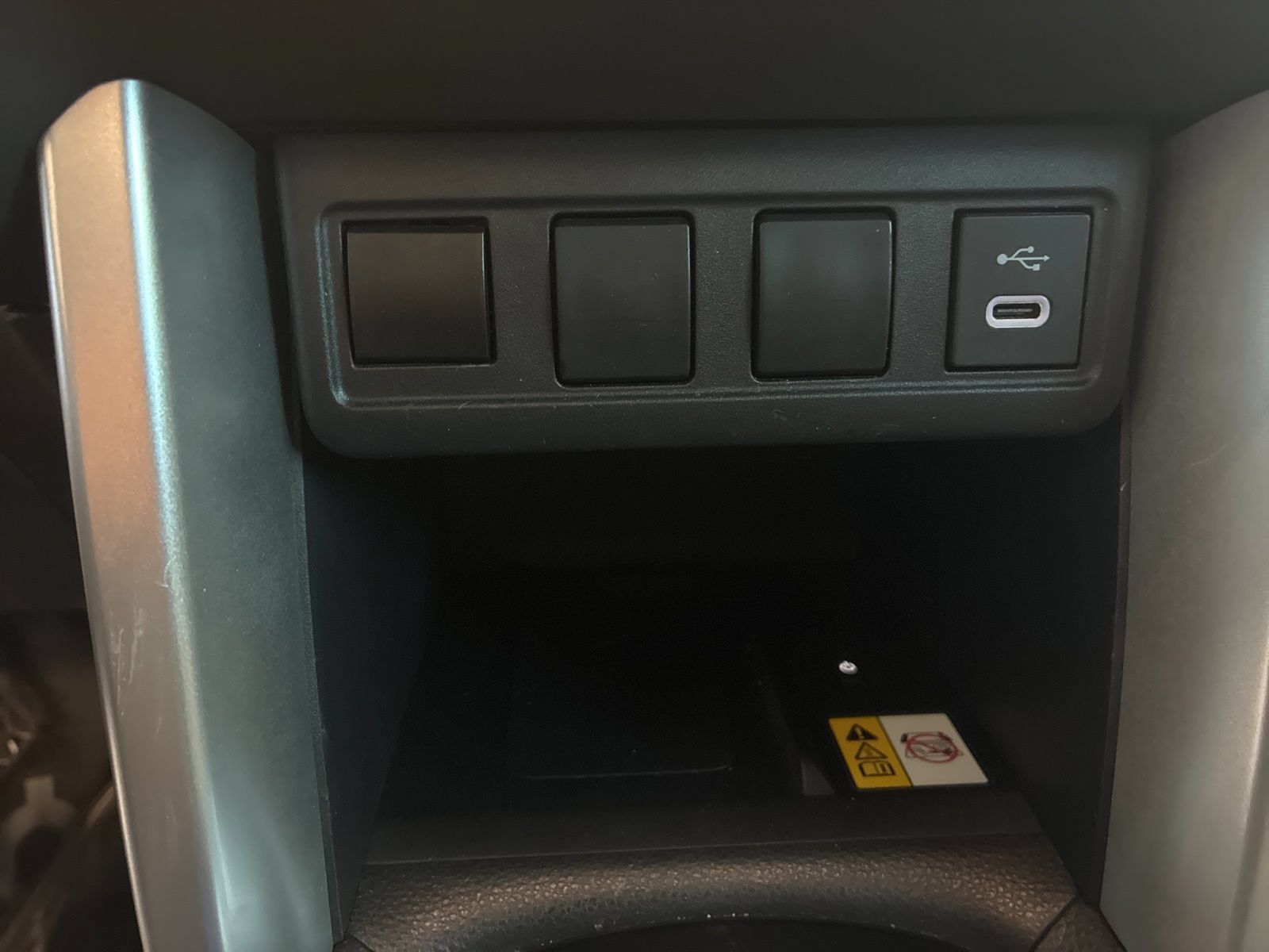 Used 2023 Toyota Corolla Cross AWD Hybrid w/ Moonroof Package image 22