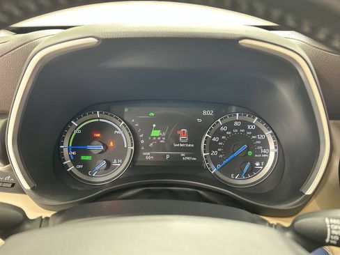 Used 2021 Toyota Highlander XLE AWD/4WD image 13