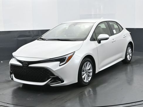Used 2025 Toyota Corolla SE image 1