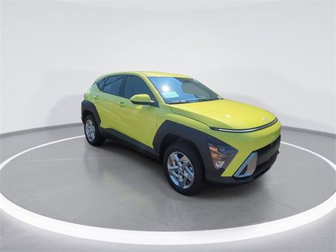 New 2026 Hyundai Kona SE image 2