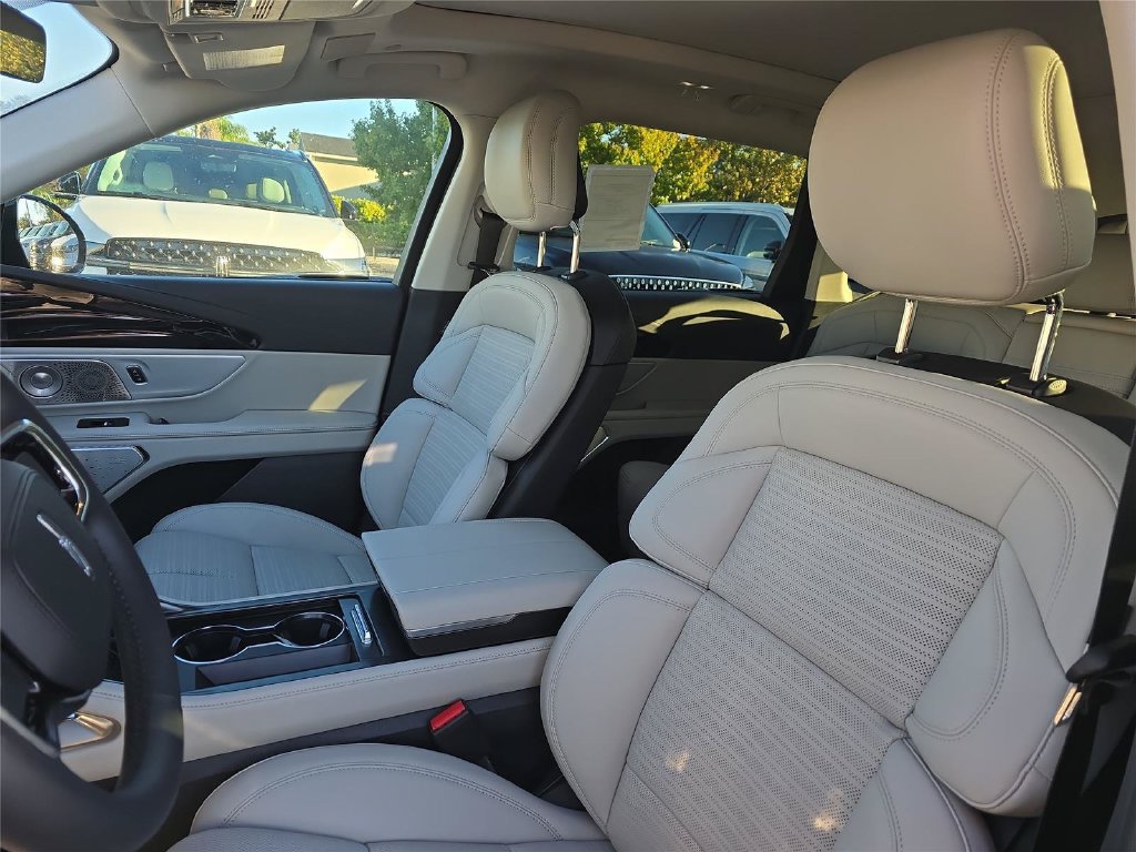 New 2026 Lincoln Nautilus Reserve AWD/4WD image 11