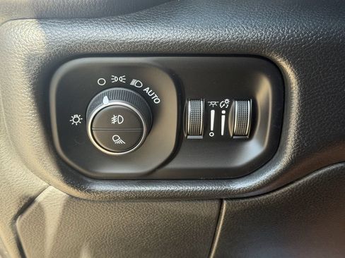 Used 2024 RAM 2500 Laramie w/ Safety Group AWD/4WD image 23
