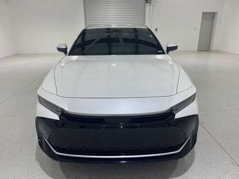 Used 2025 Toyota Crown XLE image 8