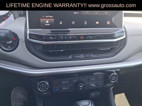Certified 2025 Jeep Compass Limited AWD/4WD image 14