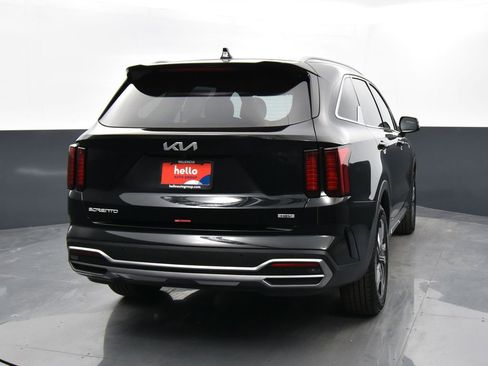Certified 2023 Kia Sorento EX image 33