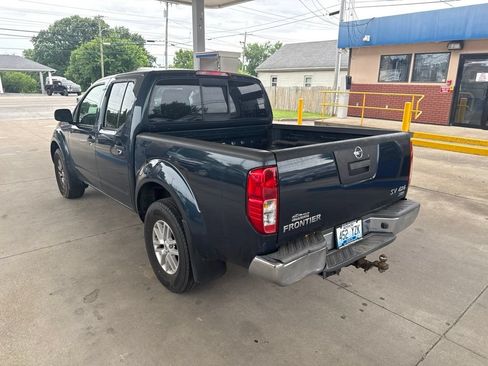 Used 2017 Nissan Frontier SV AWD/4WD image 4