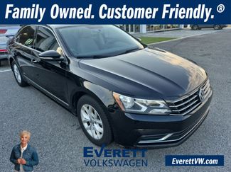 Used 2017 Volkswagen Passat 1.8T S image 1