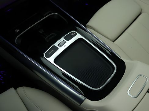Certified 2025 Mercedes-Benz GLA 250 image 15