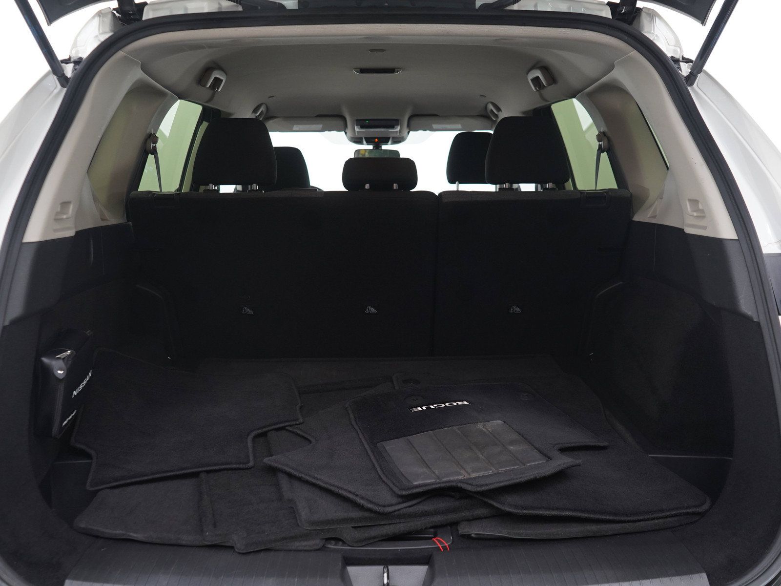 Used 2023 Nissan Rogue SV AWD/4WD image 12