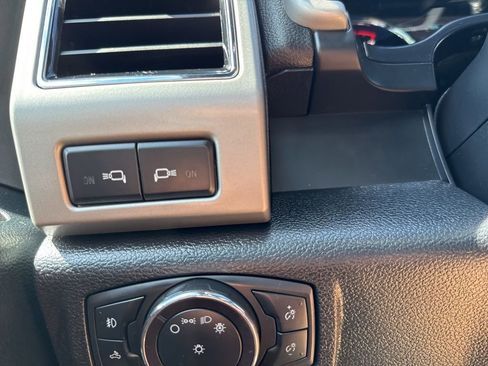 Used 2019 Ford F150 Lariat image 23