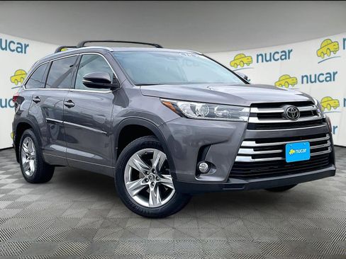 Used 2018 Toyota Highlander Limited image 1