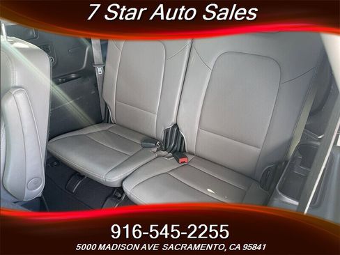 Used 2017 Hyundai Santa Fe Limited image 24