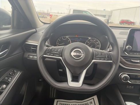 Used 2024 Nissan Altima 2.5 SV image 15