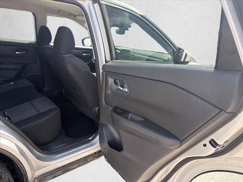 Used 2024 Nissan Rogue SV AWD/4WD image 19