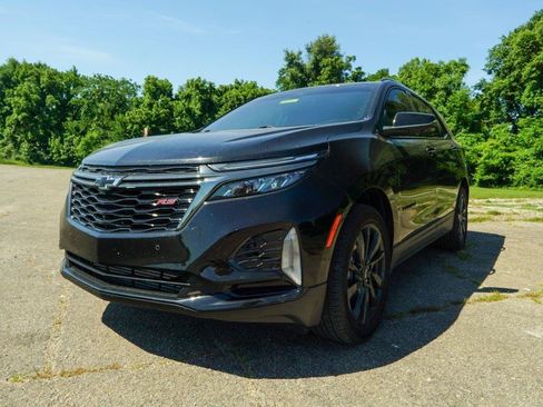 Used 2023 Chevrolet Equinox RS AWD/4WD image 6