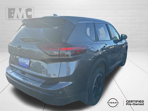 Used 2025 Nissan Rogue SV image 5