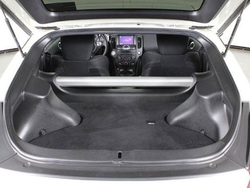 Certified 2016 Nissan 370Z Coupe RWD image 18