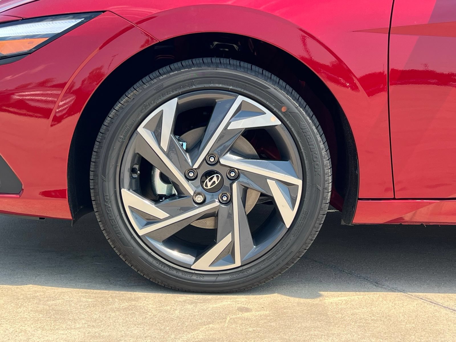 New 2025 Hyundai Elantra SEL w/ Cargo Package FWD image 8