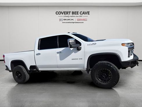 Used 2020 Chevrolet Silverado 2500 High Country w/ Z71 Off-Road Package image 12