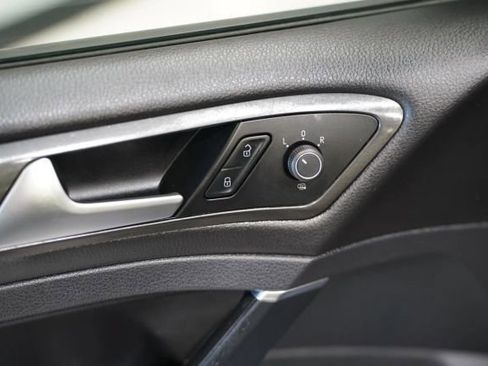 Used 2018 Volkswagen GTI Autobahn FWD image 18