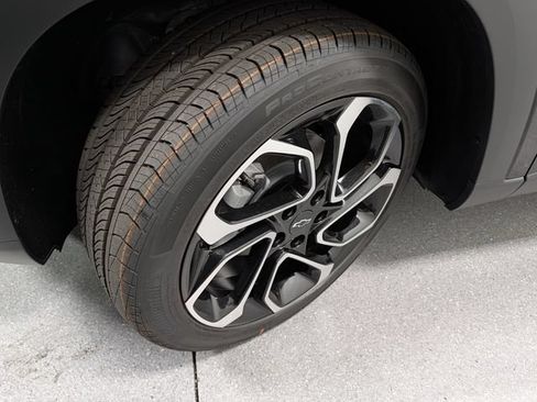 New 2026 Chevrolet Trax RS w/ Driver Confidence Package FWD image 9