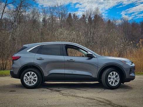 Used 2023 Ford Escape Active w/ Tech Pack #1 image 2