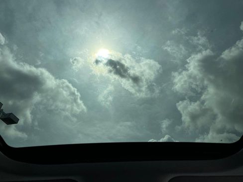 New 2025 Ford Escape SE w/ PHEV Premium Package image 5