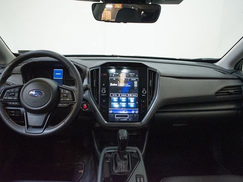 Used 2024 Subaru Crosstrek 2.5i Limited w/ Crosstrek Mirror Package AWD/4WD image 11